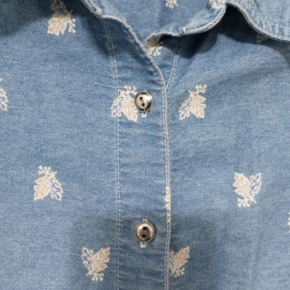 Classic Elements Women's Denim Button Down Shirt/Jacket  Leaf pattern - Picture 4 of 9